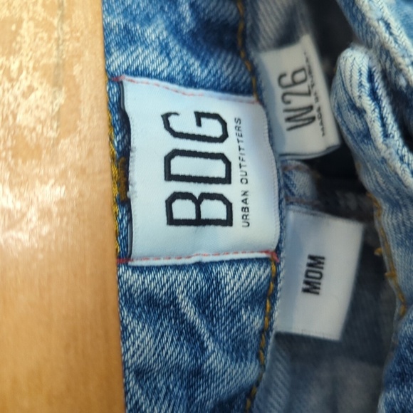 BDG Urban Outfitters Mom Straight Jeans Classic Style - Size 26 - Picture 3 of 4